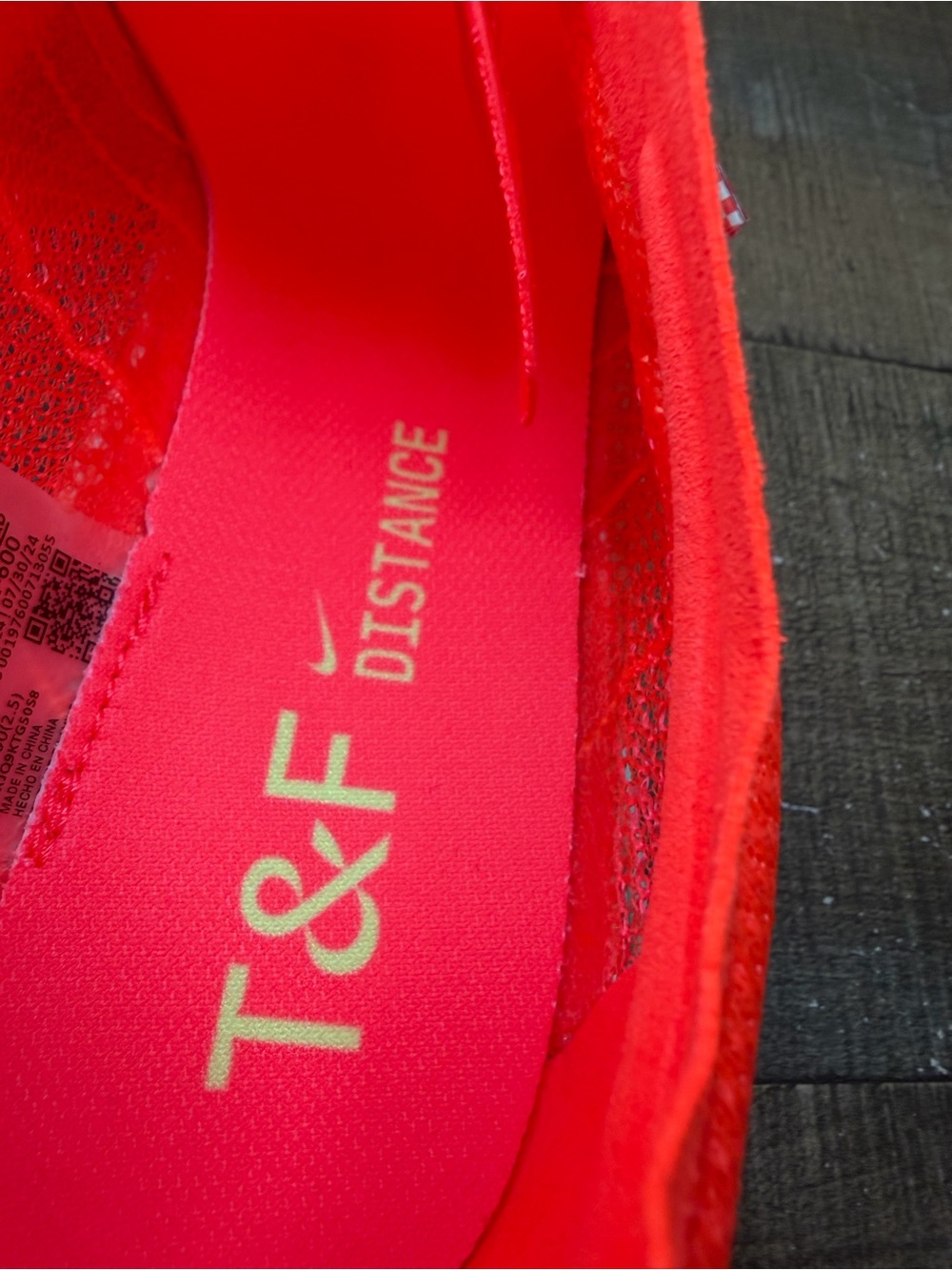 Nike Air Zoom Victory 2 Spikes “Bright Crimson Lime Blast”
- Size 12 Men. - Picture 7 of 8